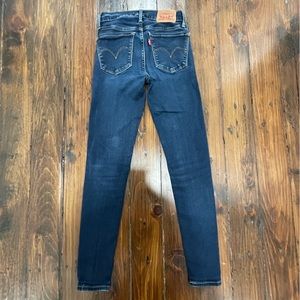 Levi’s 710 super skinny jeans size 24